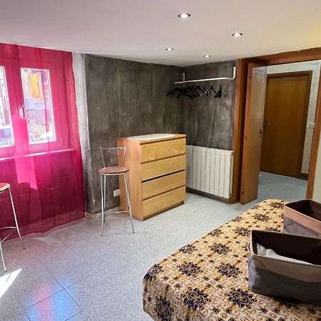 Romuhouse Economy Apartment Metro B Екстер'єр фото