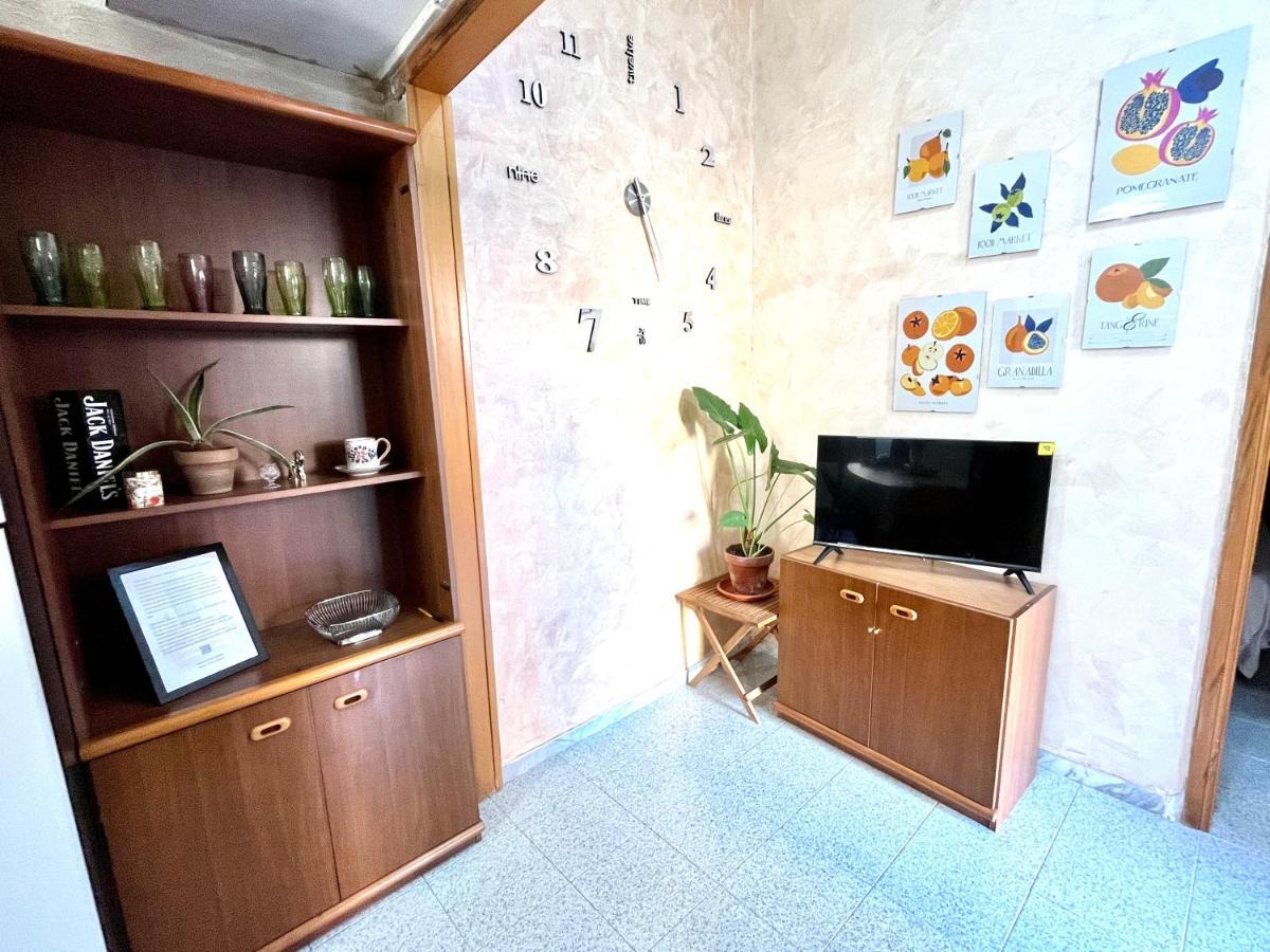 Romuhouse Economy Apartment Metro B Екстер'єр фото